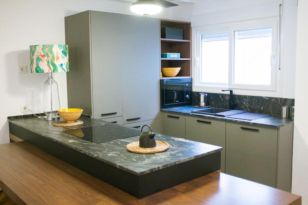 マラガBiznaga House, Loft Privado E Independienteアパートメント エクステリア 写真